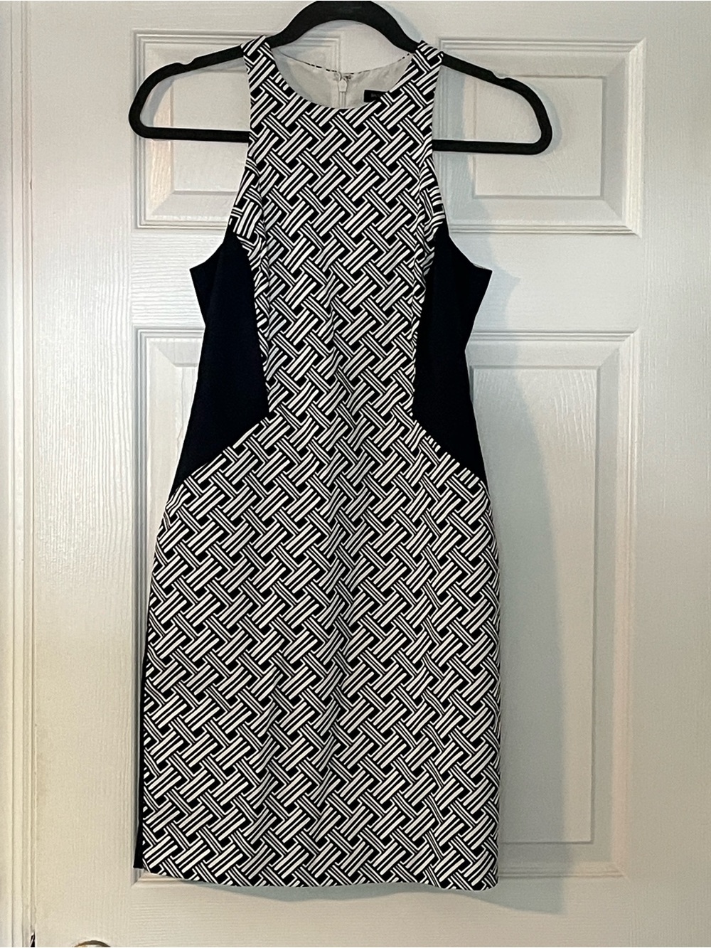NWT Banana Republic Navy and White Geometric Sheath Dress